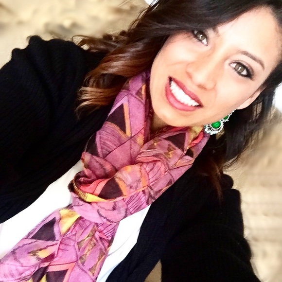 Meet your Posher, Janet - Picture 1 of 1